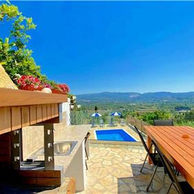 5 bedroom villa with pool, near Acharavi, sleeps 9